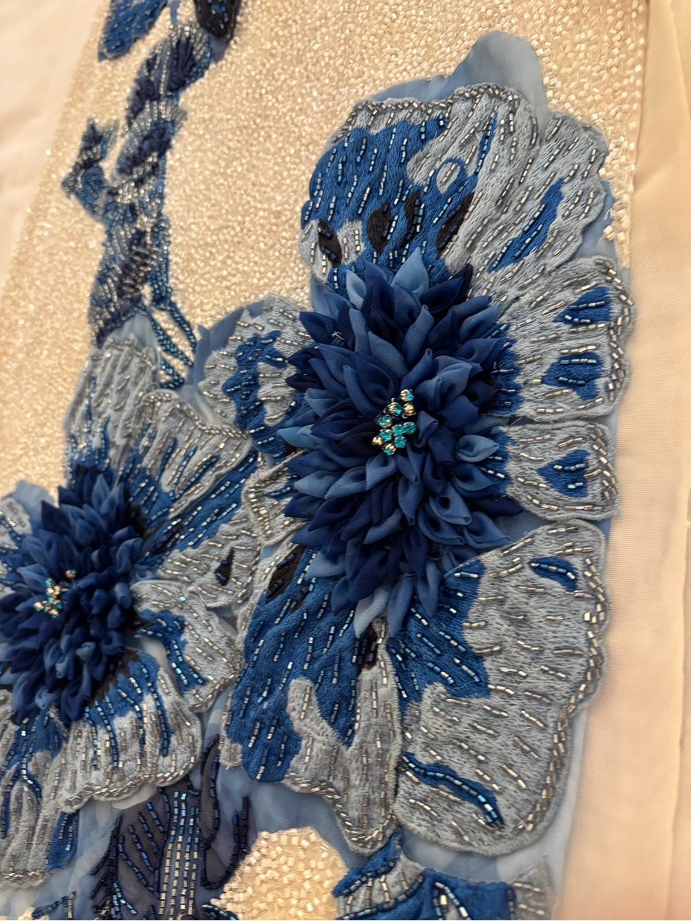 ✨ Alice + Olivia by Stacey Bendet "Affection" Beaded Floral Gown ✨ - Picture 10 of 16